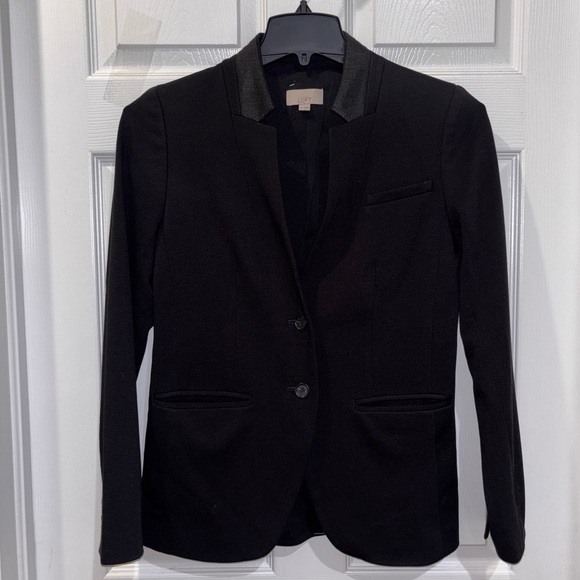 LOFT Jackets & Blazers - LOFT Ann Taylor SZ 2 double button tweed and lace BL Blazer​
